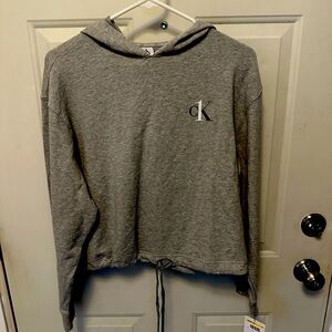 Woman’s crop hoodie